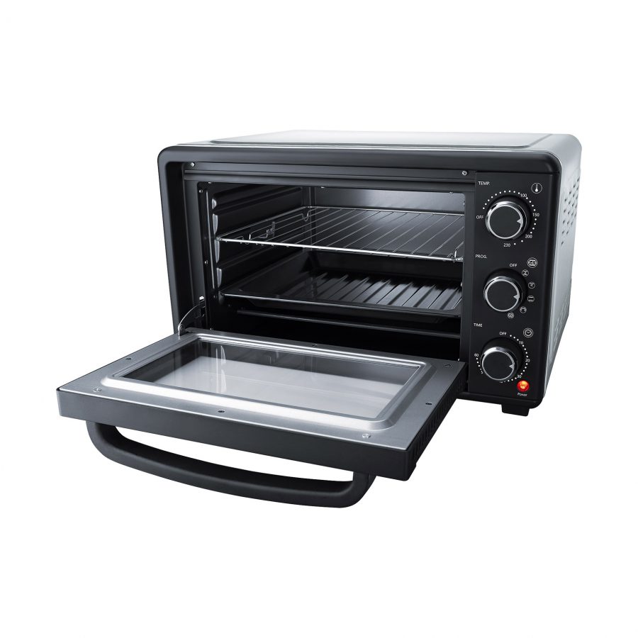 Oven for clearance baking and grilling